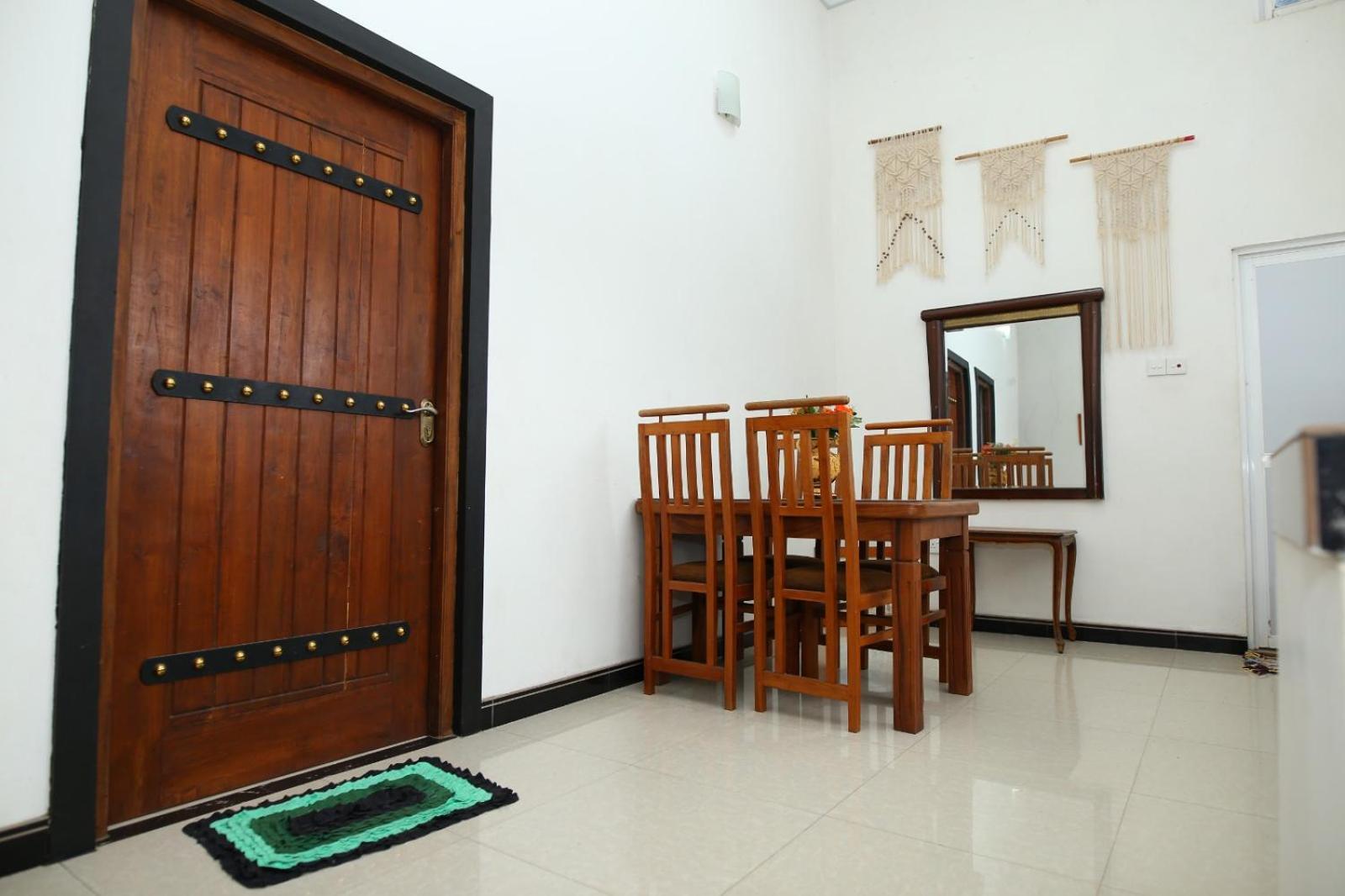 Sujee'S Guest House With Two Bed Rooms Anuradhapura Exterior photo